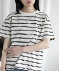 aimoha/デザインボーダー　ハート刺繍Tシャツ/506040120