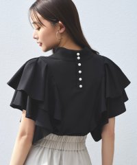 RUIRUE BOUTIQUE/ルイルエブティック RUIRUE BOUTIQUE 【前後2way】パールボタン・フレアスリーブブラウス/506047918