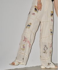 CANAL JEAN/TODAYFUL(トゥデイフル) "Embroidery Patchwork Trousers"エンブロイダリーパッチワークトラウザー/12410703/506054336