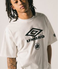 417 EDIFICE/《予約》UMBRO×LINEUP logo tee / ロゴTシャツ UM24SS417－CS01/506081575