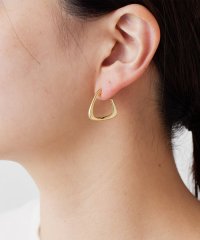 GALLARDAGALANTE/トライアングルピアス/506095949