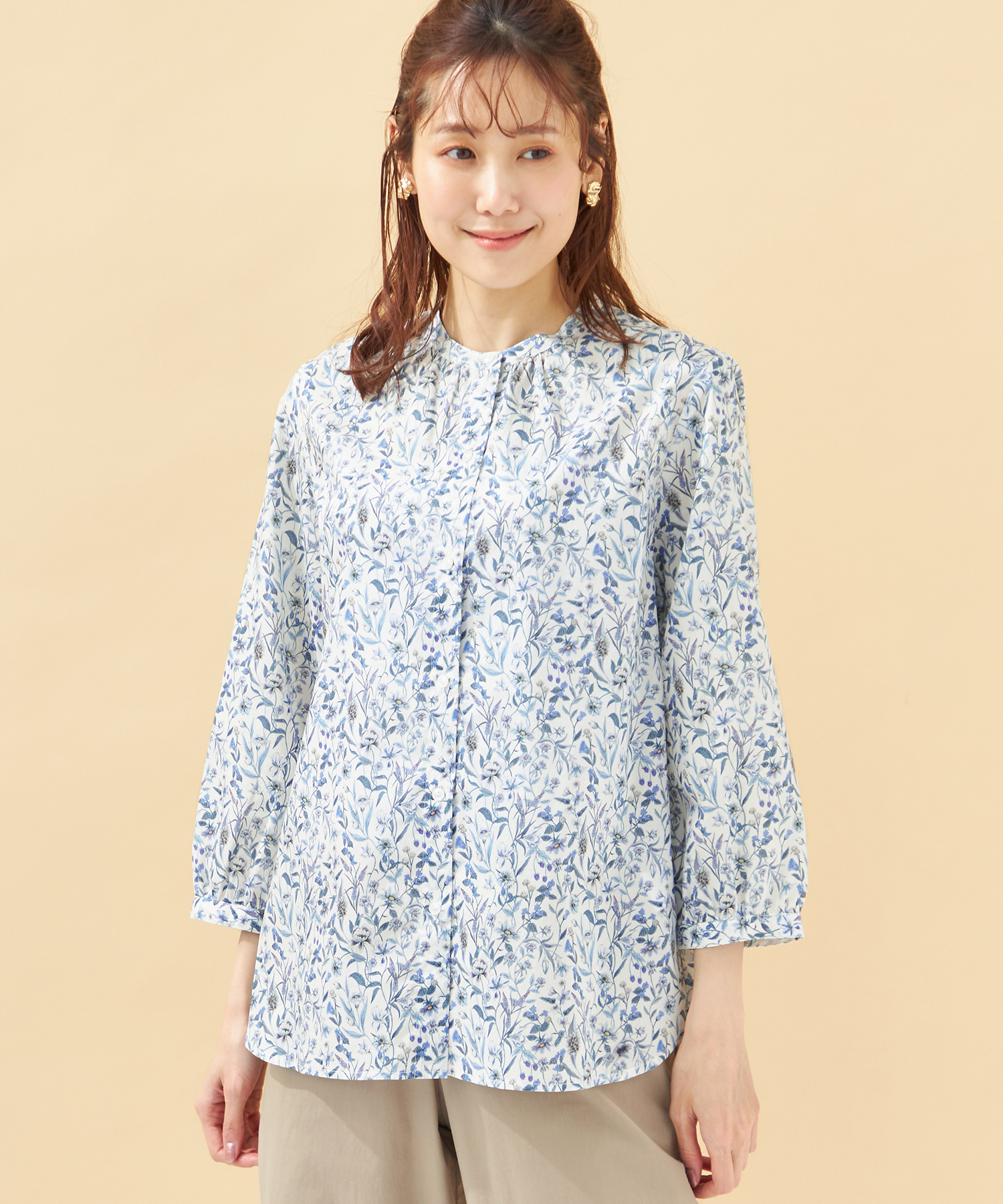 【美品】DECOY SINCE1981✕LIBERTY　スタンドフリルブラウス 美品】DECOY SINCE1981✕LIBERTY スタンドフリルブラウス - メルカリ