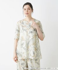 Leilian PLUS HOUSE/【セットアップ対応商品】リーフプリントブラウス【ROCHAS Premiere】/506039181