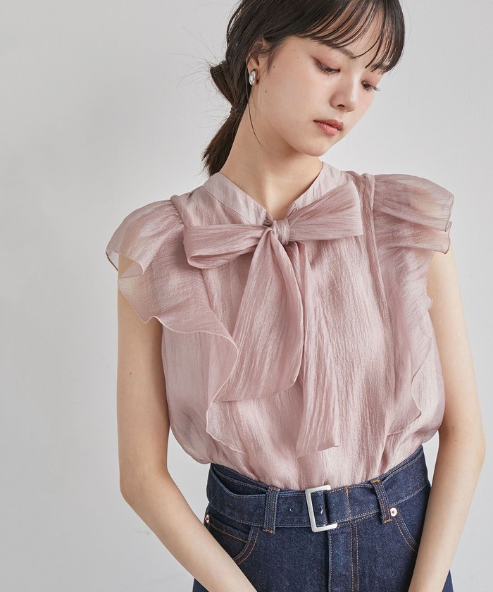 優美に煌めくフリル＆りぼん付き前後2WAYオパールドットブラウス