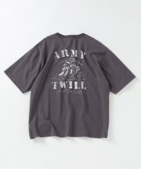 JOURNAL STANDARD relume Men's/《予約》ARMY TWILL / アーミーツイル 別注 18/OE PRINT Tee/506103290