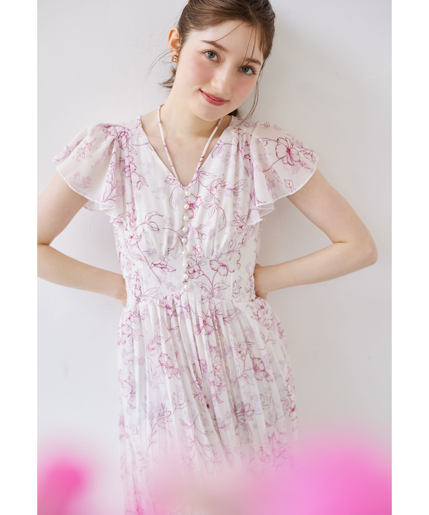 パール付きネックリボン水彩ラインフラワープリーツワンピース(506103243) | トッコクローゼット(tocco closet) - d fashion