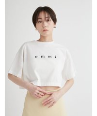 emmi atelier/【emmi×PlaX】 emmiロゴクロップドTシャツ/506126001