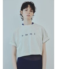 emmi atelier/【emmi×PlaX】 emmiロゴクロップドTシャツ/506126001
