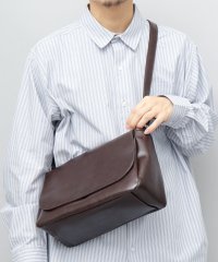 REGiSTA/レジスタ REGiSTA ショルダーバッグ メンズ レディース フラップ 斜めがけ 牛床革 革 レザー/506246222