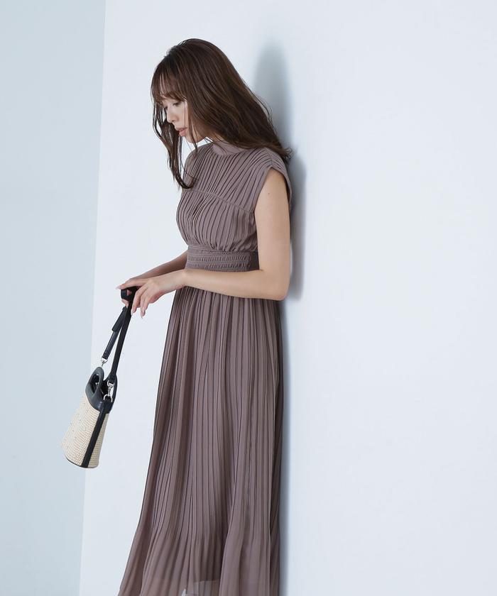 セール 30%OFF】バックリボンプリーツワンピース(506269679