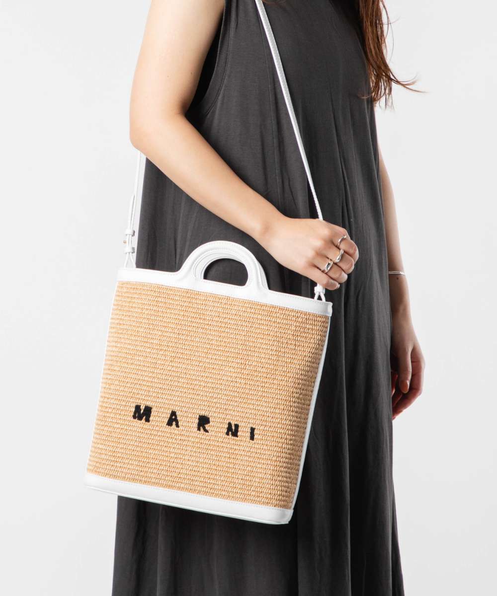 マルニ ショルダーバッグ レディース サンドストーム 楽天市場】マルニ MARNI バッグ ショルダーバッグ SCMP0056Q1