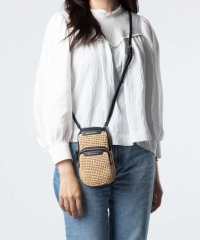 ANYA HINDMARCH/アニヤハインドマーチ Anya Hindmarch 5050925 190732 ショルダーバッグ レディース スマホショルダー ミニショルダー Essenti/506319416