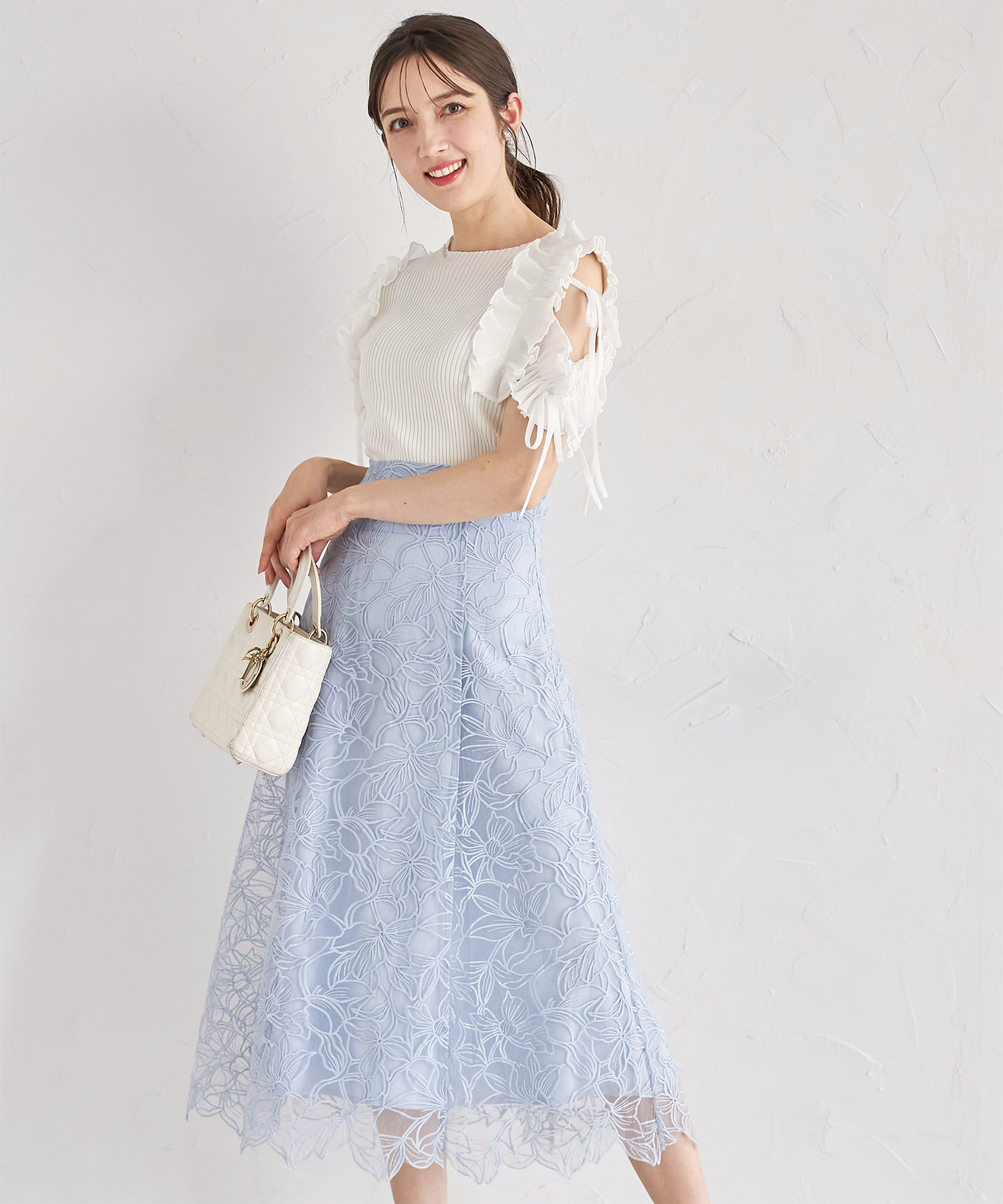 【新品タグ付き】バックレースアップフラワー刺繍フレアスカート　トッコクローゼット セール】トッコクローゼット tocco closet バックレースアップ