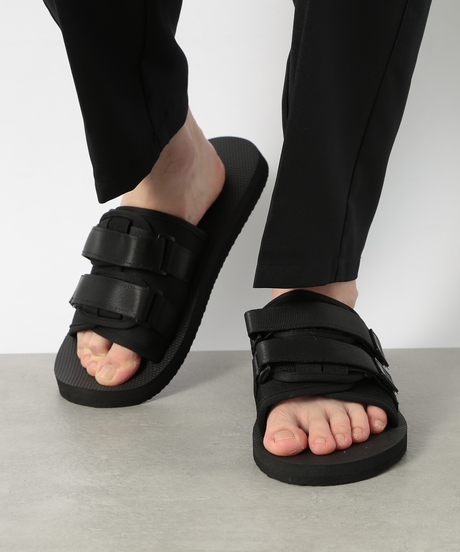【3.1 Phillip Lim】クロスオーバー スライドサンダル チャンピオンクラブ] スライドサンダル メンズ（マンチェスター