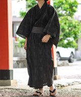 ブラック