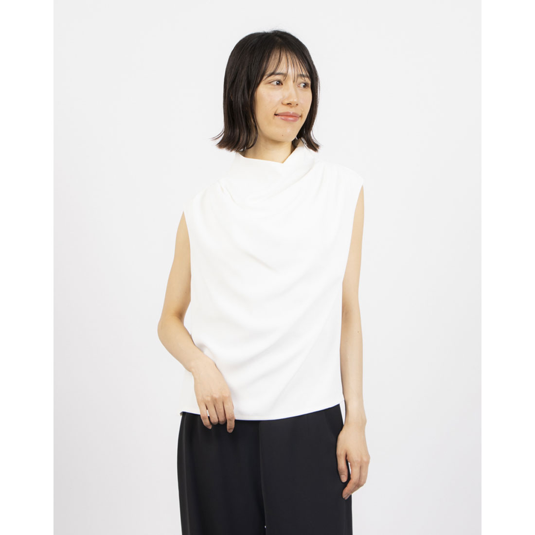 セール 50%OFF】ヴェルソー VERSEAU ドレープサテンブラウス
