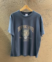 JEMORGAN/ジェーイーモーガン JEMORGAN 【/】ヘビーウエイト袖ワッペン付き半袖Tシャツ/TAFF/タフボディ/ゆったりシルエット/506460343