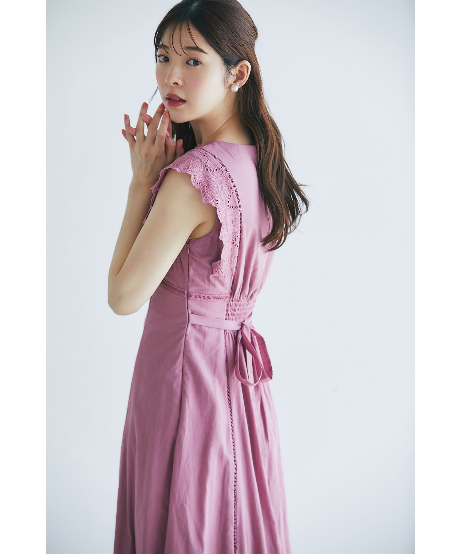 ウエストりぼん付きコットンカットワークレース刺繍ワンピー　toccocloset トッコクローゼット tocco closet ウエストりぼん付きコットン