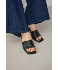 AZUL by moussy/スクエアトゥローヒールサンダル/506514500