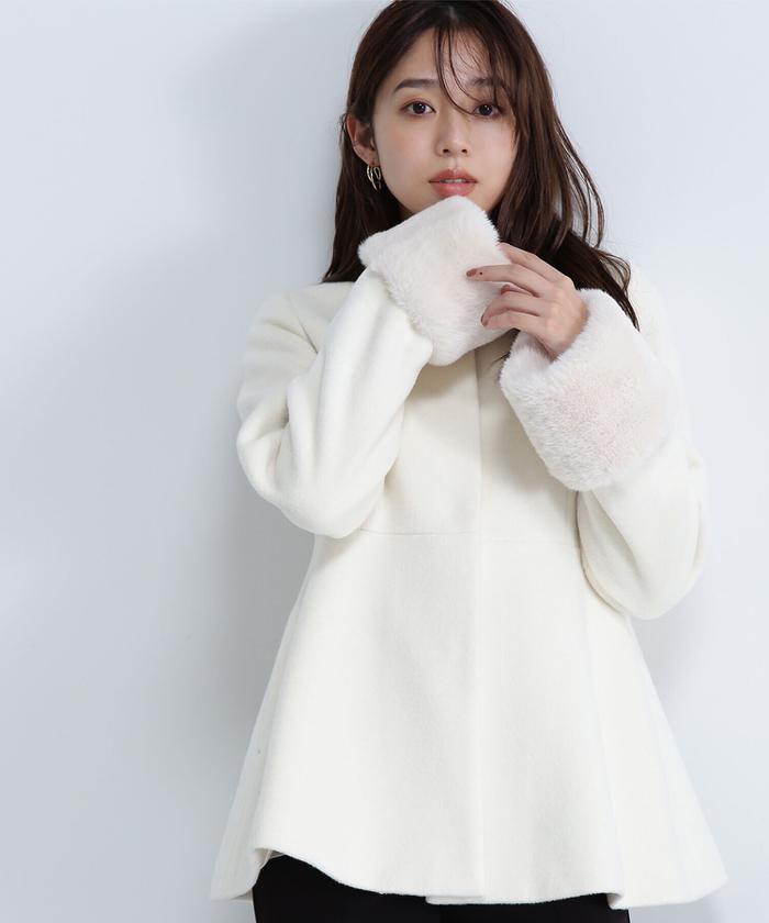 フェイクファースリーブペプラムコート 24AW(506514599 フェイクファースリーブペプラムコート 24AW(506514599