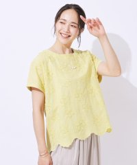 SHOO・LA・RUE/女性らしさを引き立てる フロント刺繍Tシャツ/506526387