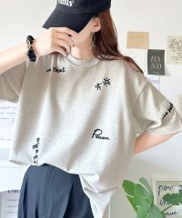 Classical Elf/クラシカルエルフ Classical Elf 後ろ姿までぬかりなくオシャレにキマる。ランダム刺繍裏毛ハーフスリーブTシャツ/506549789