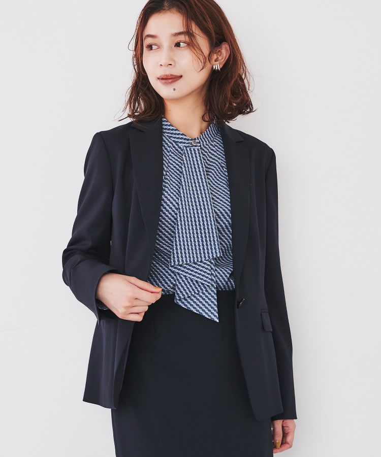 UNTITLED アンタイトル　パンツスーツ　洗える　シルク混　クリーニング済み UNTITLED アンタイトル パンツスーツ 洗える シルク混