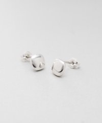 COCOSHNIK ONHITSCH/シルバー クッションシェイプ スタッドピアス/506562028