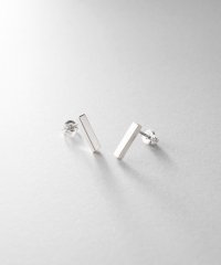 COCOSHNIK ONHITSCH/ココシュニック オンキッチュ COCOSHNIK ONKITSCH シルバー レクタングル スタッドピアス/506562032