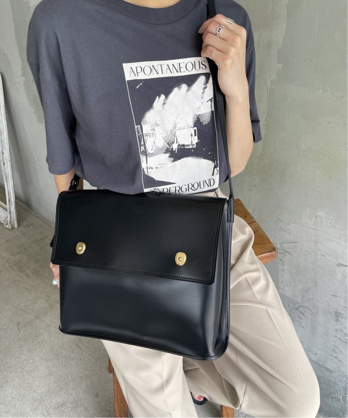 PIENI M EXTRA BK/BK ショルダーバッグ