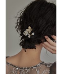 niana/ニアナ niana フラワーモチーフヘアピン3本セット Uピン パール ビーズ ヘアアクセサリー 花 ゴールド シルバー 結婚式 二次会 パーティー オケージョ/506658994