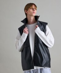 JUNRed/シンセティックレザーベスト/506659007
