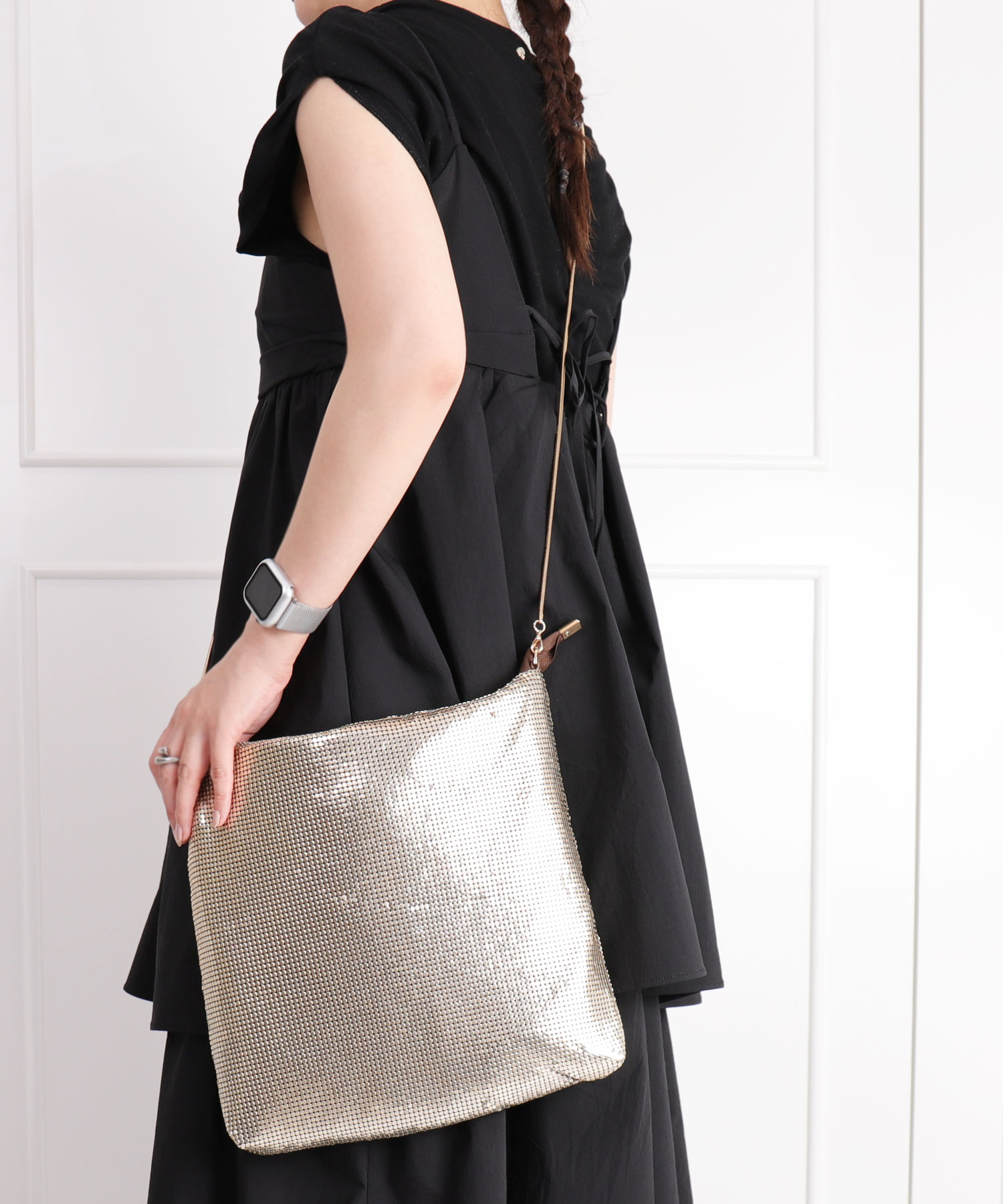 【美品】DIANA ダイアナ メッシュ編みショルダーバッグ シルバー 未使用 夏 美品】DIANA ダイアナ メッシュ編みショルダーバッグ シルバー