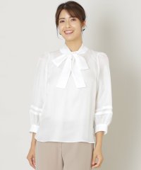 TO BE CHIC/【大人百花 掲載】ポリスパンサテン リボンタイブラウス/506726159