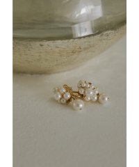 niana/ニアナ niana パールイヤリング 結婚式 お呼ばれ フォーマル オケージョン ゴールド シルバー ホワイト 大ぶり ボリューム 華やか/506788069