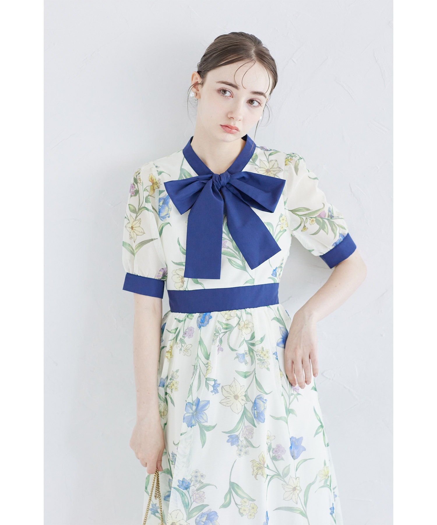 tocco 新品　ボウタイリボン付き配色メッシュフラワープリントワンピース トッコクローゼット tocco closet ボウタイリボン付き配色