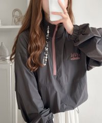 Classical Elf/クラシカルエルフ Classical Elf 《JaVa ジャバコラボ》レトロで小粋な配色。胸刺繍入り配色ナイロンハーフジップ/506837832