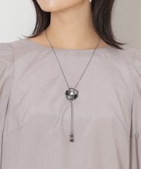 TO BE CHIC/ラインアートフラワースライド ネックレス/506848629