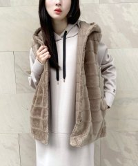 NICOLE white/リバーシブルファーベスト/506862460