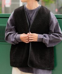 ITEMS URBAN RESEARCH/フェイクムートン ボア リバーシブルベスト/506880908