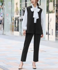 Flolia/フロリア Flolia Vネックジレ・ボウタイブラウス・テーパードパンツのセットアップフォーマルセレモニースーツ【洗える/ストレッチ】/506887675