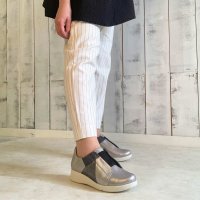 BLANC / BLEU/ブランブルー blanc/bleu 【日本製】【本革】【ゆったり4E】ふわふわな履き心地 フロントゴムレザースニーカー/506891110