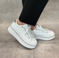 Shoes in Closet/シューズインクローゼット Shoes in Closet －シュークロ－ 厚底 ラインストーン付ハトメ シューレーススニーカー 6433/506894278