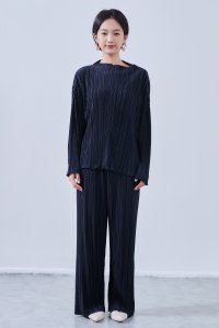 On One's Own/オンワンズオン On One's Own プリーツ加工・カットソー長袖プルオーバー・ボートネック・セットアップ商品・アップサイクル/506891685