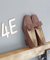 masyugirl/マシュガール masyugirl 【4E 幅広 防滑底】グログランリボン ローヒール スクエアトゥパンプス/506899306