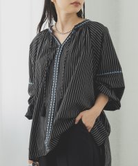 Noia/ノイア Noia 刺繍ギャザーストライプ柄ブラウス/506921964