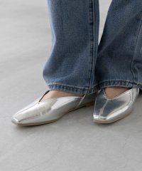 welleg/ウェレッグ welleg Vカット ゴールドアクセント 極やわパンプス/506925987