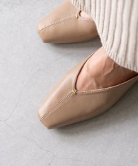 welleg/ウェレッグ welleg Vカット ゴールドアクセント 極やわパンプス/506925987