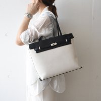 styiro/スタイロ styiro ■TVドラマ着用■ 【A4対応】ベルト金具トートバッグ/506889562