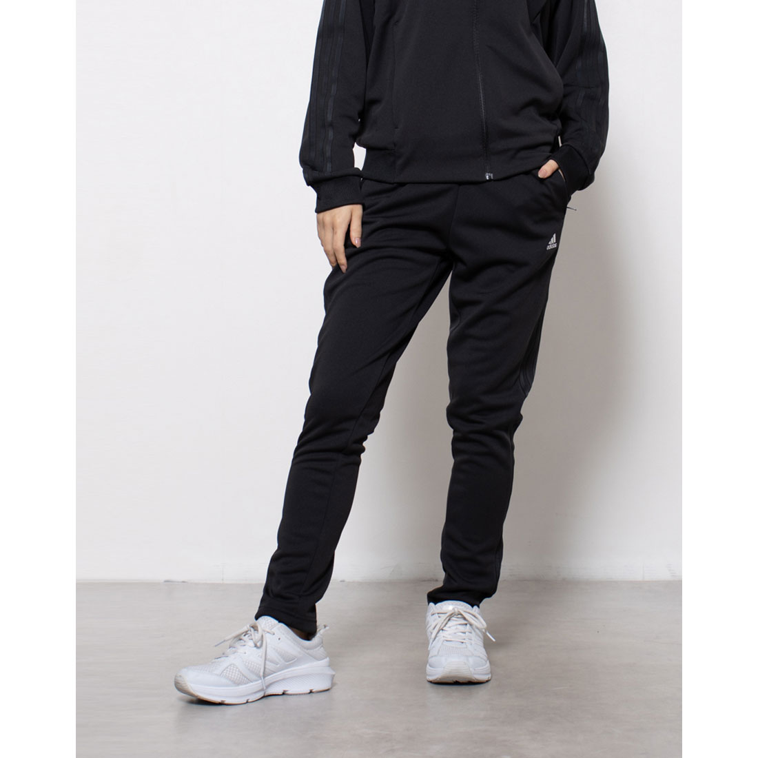 セール33%OFF】アディダス adidas レディース ジャージパンツ W